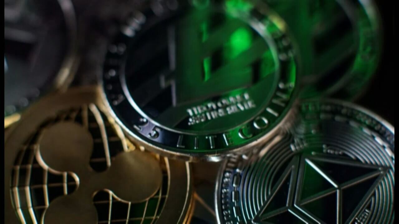 Metro Atlanta resident loses nearly $1 million in cryptocurrency scam –  95.5 WSB